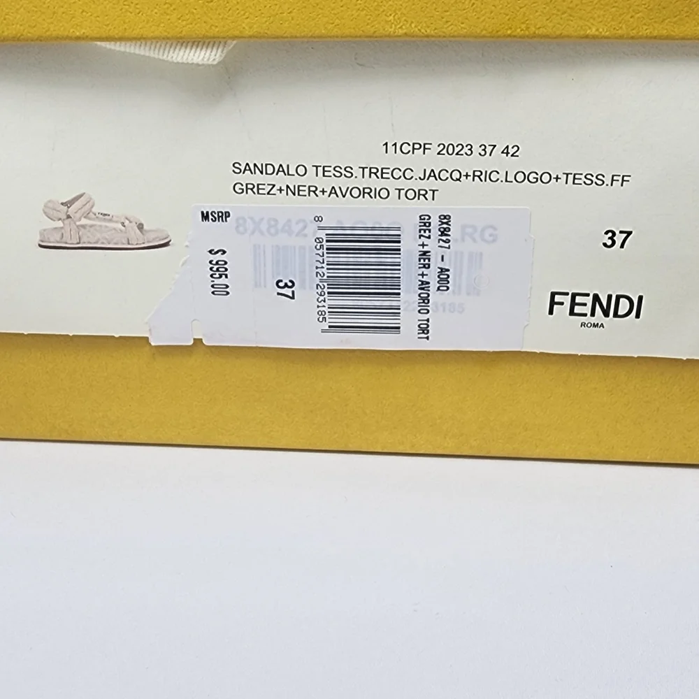 Brand new Fendi size 37 - Picture 5 of 5